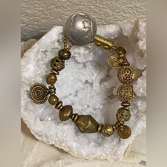 African Brass Bracelet - Picture 5 of 6